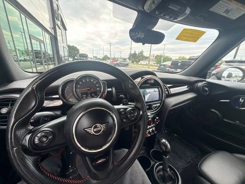 Used 2019 MINI Cooper S w/ Signature Upholstery Package FWD image 24