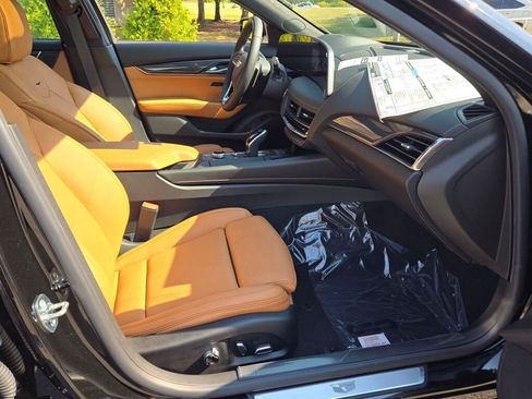 New 2025 Cadillac CT5 Sport w/ Platinum Package image 9