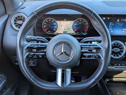 Used 2025 Mercedes-Benz GLA 250 image 19