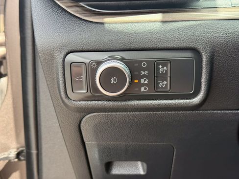 Used 2021 Ford Explorer Limited w/ Equipment Group 301A RWD image 28
