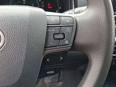 Used 2025 Toyota Camry LE FWD image 22