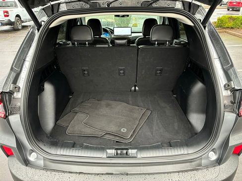 Used 2024 Ford Escape Platinum image 27