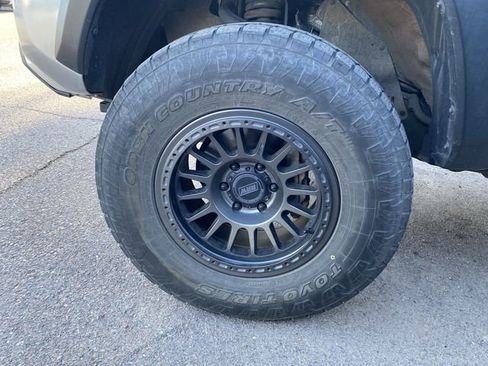 Used 2023 Toyota Tacoma TRD Off-Road image 7