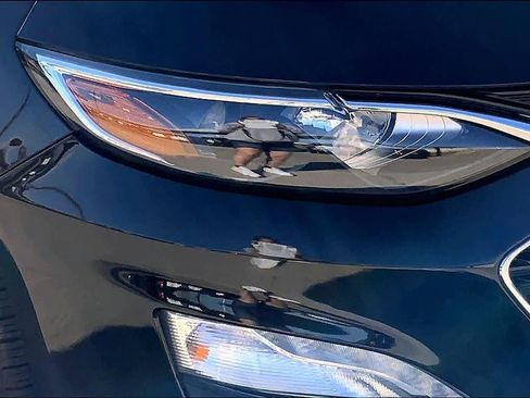 Used 2020 Chevrolet Malibu LT image 27