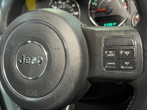Used 2018 Jeep Wrangler Unlimited Sport S AWD/4WD image 38