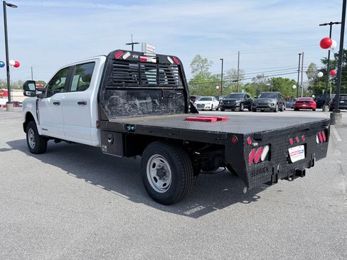 Used 2024 Ford F250 XL AWD/4WD image 7
