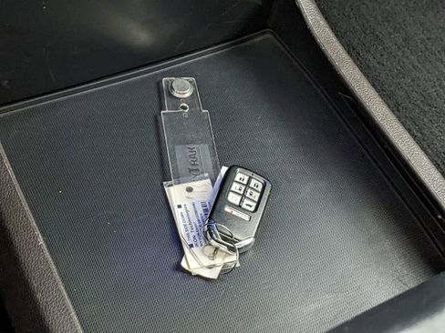 Used 2019 Honda Odyssey Elite image 17