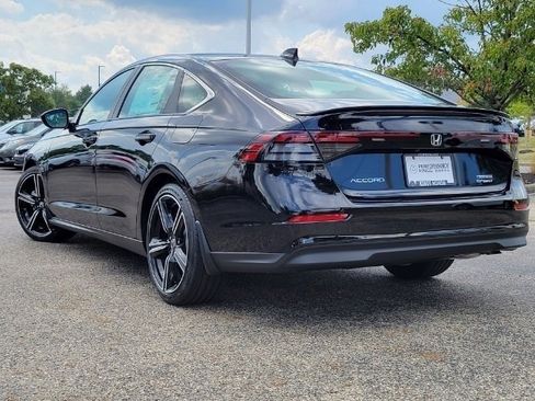 Used 2024 Honda Accord Sport image 27