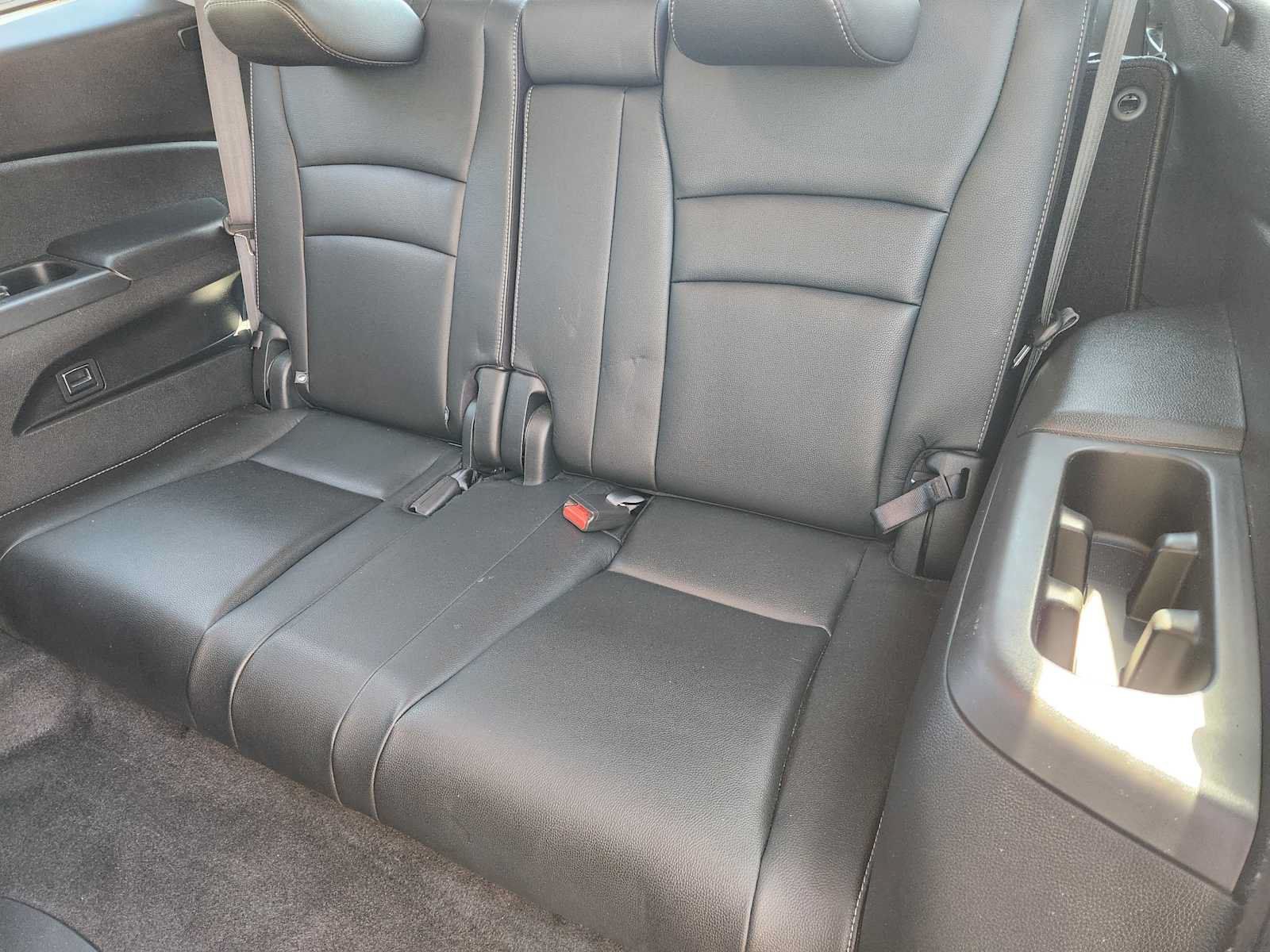 Used 2017 Honda Pilot Touring image 32