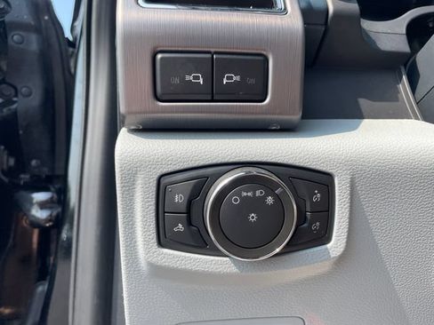 Used 2022 Ford F350 Limited AWD/4WD image 28