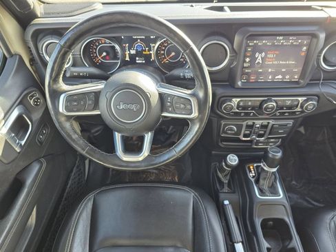 Used 2020 Jeep Gladiator Overland AWD/4WD image 32