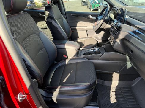 Used 2025 Ford Escape ST-Line w/ Equipment Group 301A FWD image 30