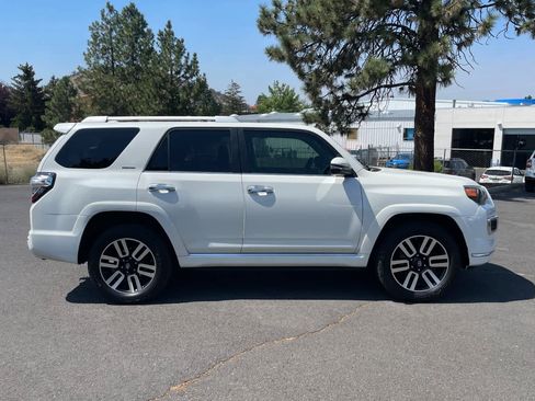 Used 2020 Toyota 4Runner Limited AWD/4WD image 6