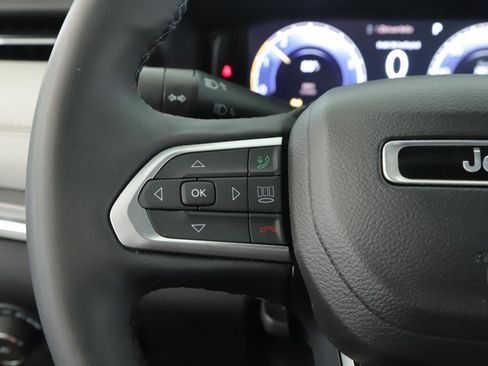 Used 2023 Jeep Compass Limited w/ Elite Group image 10