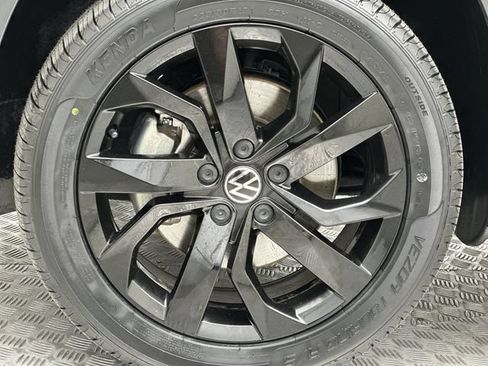 Used 2022 Volkswagen Taos SE AWD/4WD image 10