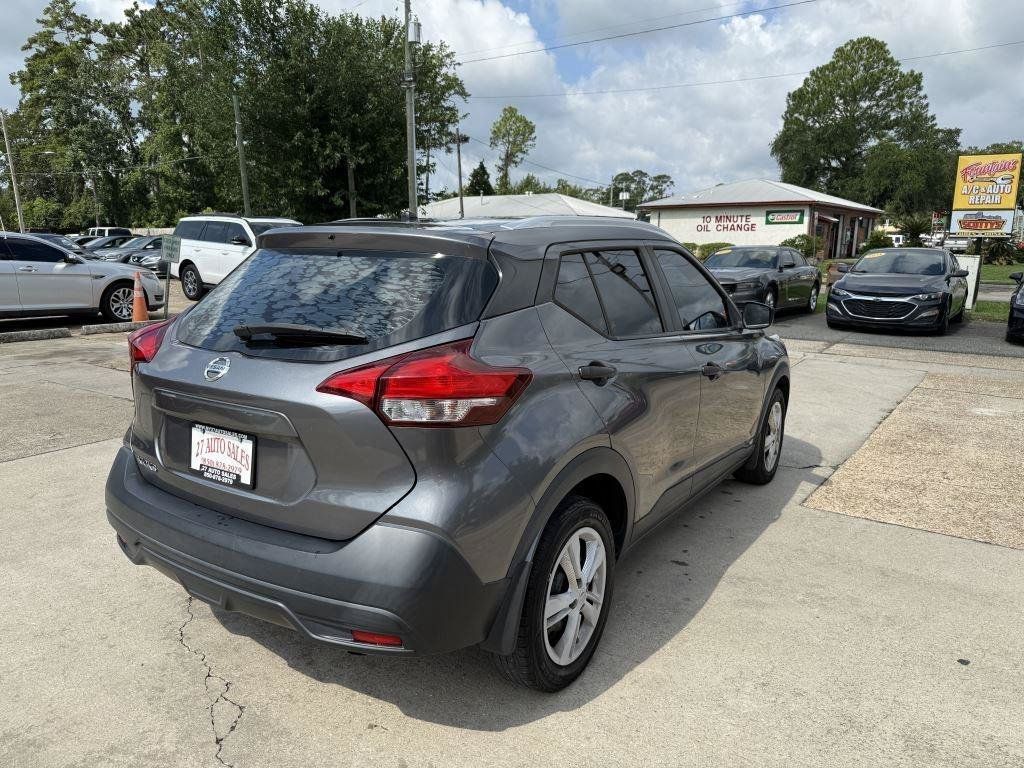 Used 2019 Nissan Kicks S FWD image 5