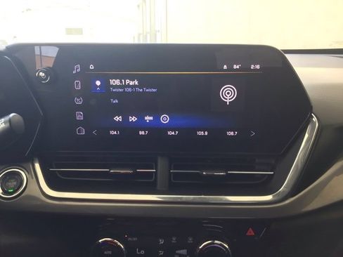 Used 2024 Chevrolet Trax ACTIV w/ Driver Confidence Package image 19