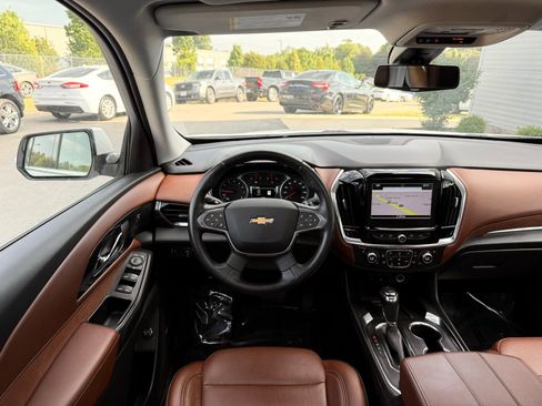 Used 2018 Chevrolet Traverse High Country AWD/4WD image 29