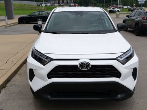 Used 2023 Toyota RAV4 LE FWD image 8