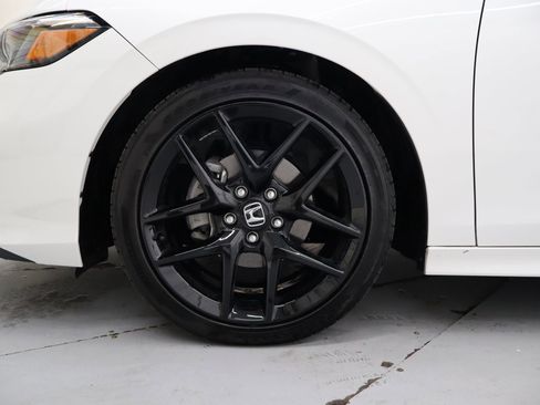 Used 2025 Honda Civic Sport image 9