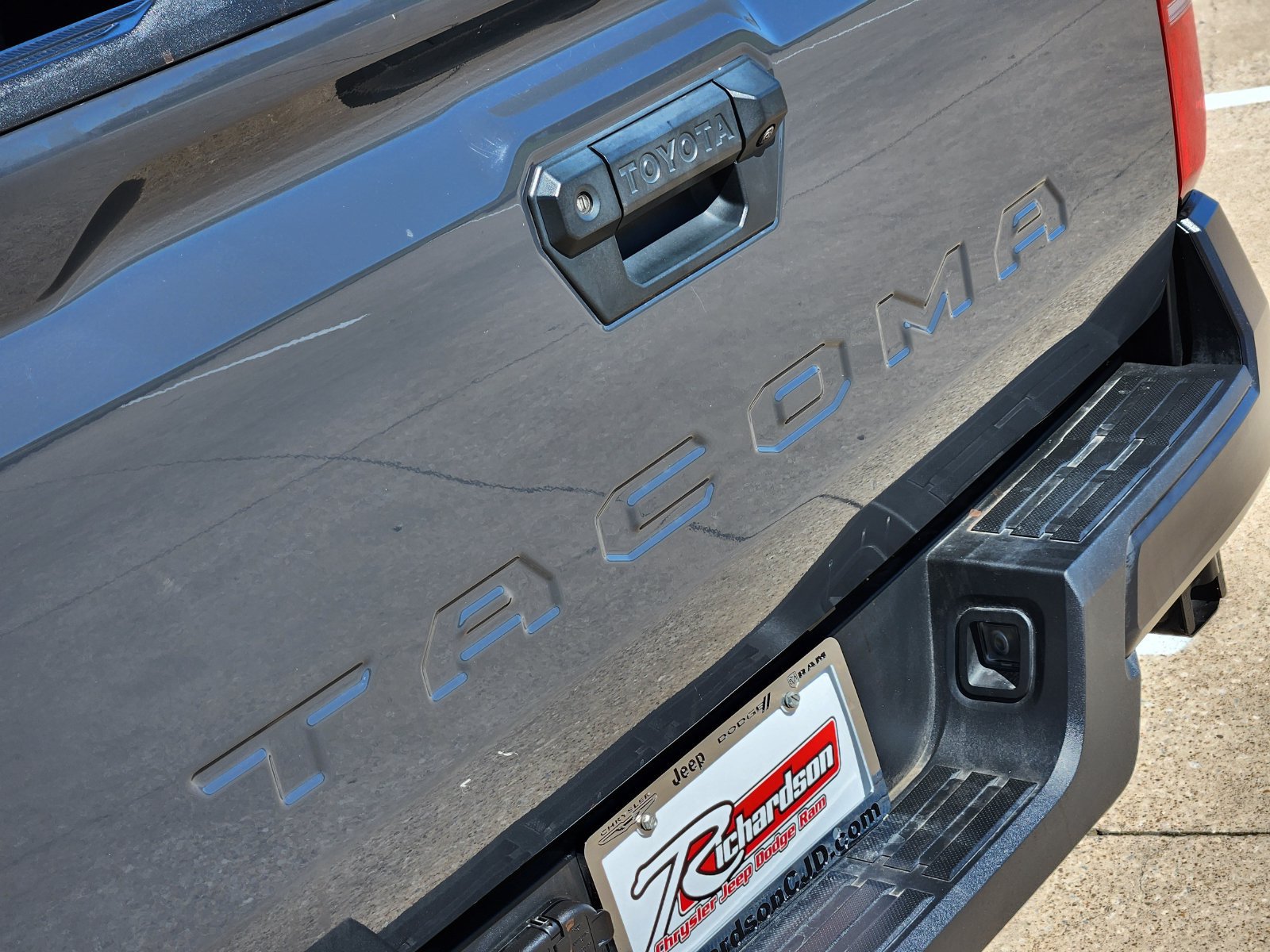 Used 2024 Toyota Tacoma SR AWD/4WD image 18