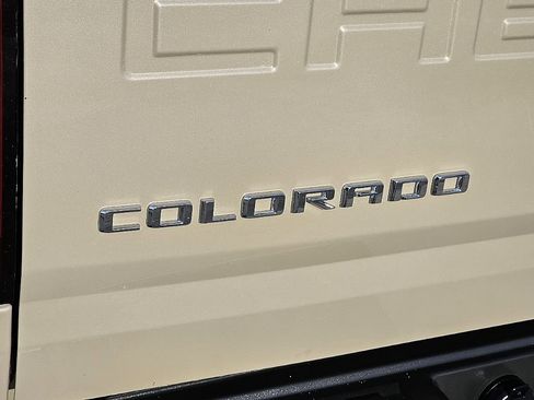 Used 2022 Chevrolet Colorado Z71 w/ Safety Package image 12