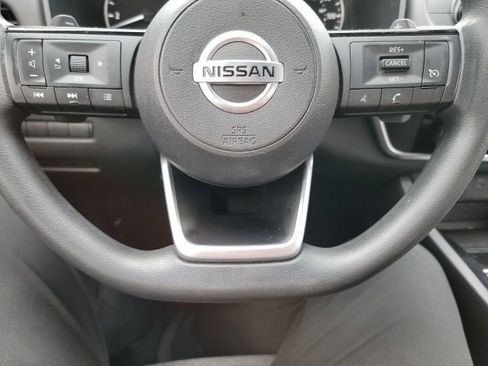 Used 2021 Nissan Rogue S image 16