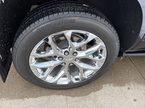 Certified 2024 Chevrolet Tahoe Premier w/ Premium Package 2 image 9