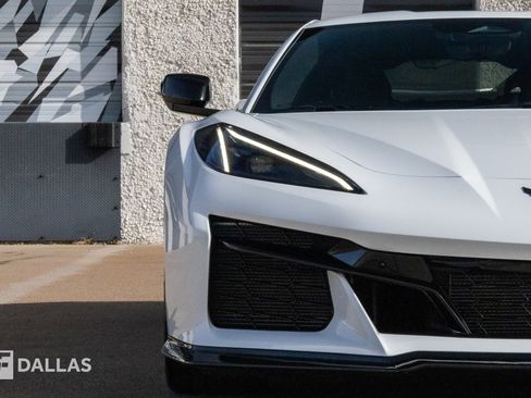 Used 2025 Chevrolet Corvette E-Ray w/ Battery Protection Package image 4