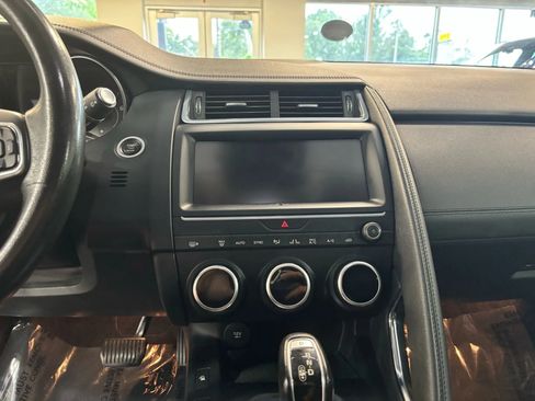 Used 2018 Jaguar E-PACE S image 28
