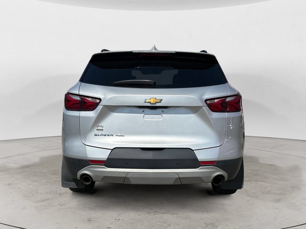 Used 2019 Chevrolet Blazer LT w/ Sound & Technology Package AWD/4WD image 4