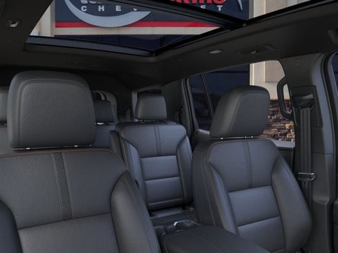 Used 2026 Chevrolet Traverse High Country image 24