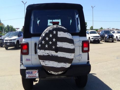 Used 2024 Jeep Wrangler Sport AWD/4WD image 7