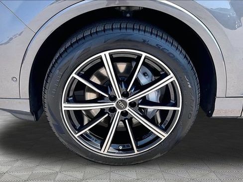 Used 2023 Audi Q7 3.0T Premium Plus w/ Premium Plus Package AWD/4WD image 8