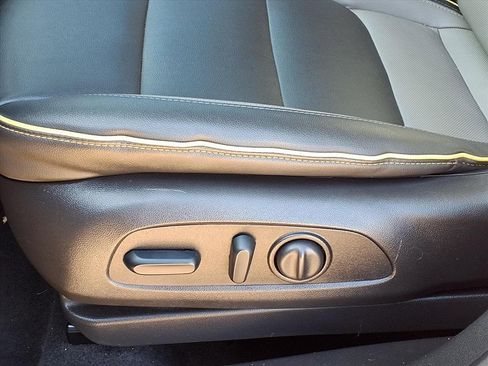 Used 2024 Chevrolet TrailBlazer ACTIV w/ Convenience Package image 23