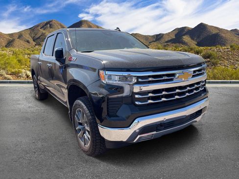 Used 2023 Chevrolet Silverado 1500 LTZ AWD/4WD image 3