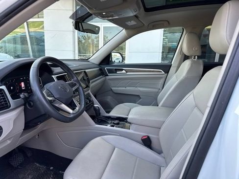 Certified 2023 Volkswagen Atlas SE w/ Panoramic Sunroof Package AWD/4WD image 10