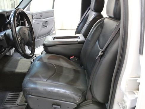 Used 2006 Chevrolet Silverado 2500 LT image 16