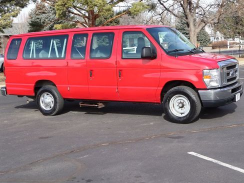 Used 2010 Ford E-350 and Econoline 350 Extended Wagon Super Duty image 2