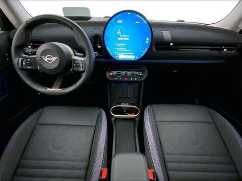 Certified 2025 MINI Cooper 2-Door Hardtop image 16