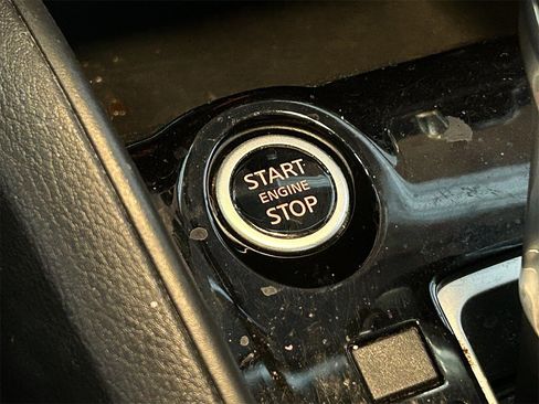 Certified 2021 Nissan Kicks S image 9