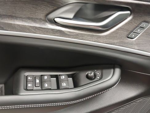 New 2025 Jeep Grand Cherokee L Limited image 25