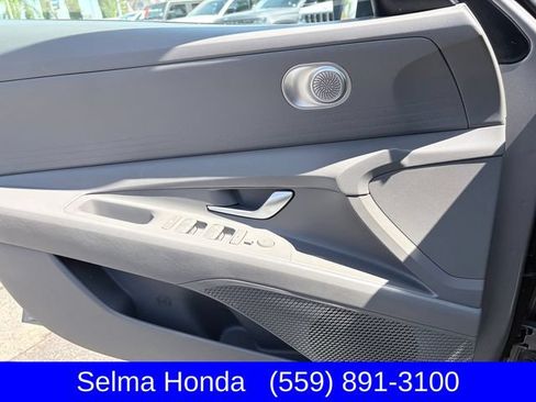 Used 2023 Hyundai Elantra SEL FWD image 10