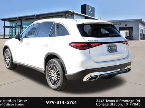 Certified 2025 Mercedes-Benz GLC 300 4MATIC image 8
