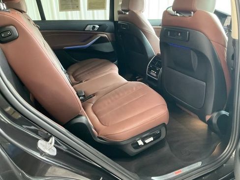 Used 2021 BMW X7 xDrive40i w/ Cold Weather Package AWD/4WD image 24