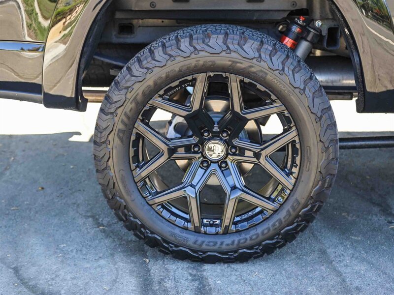 Used 2025 Ford F150 Lariat w/ Equipment Group 502A High AWD/4WD image 13
