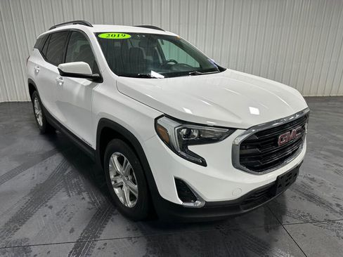 Used 2019 GMC Terrain SLE w/ Driver Convenience Package image 2
