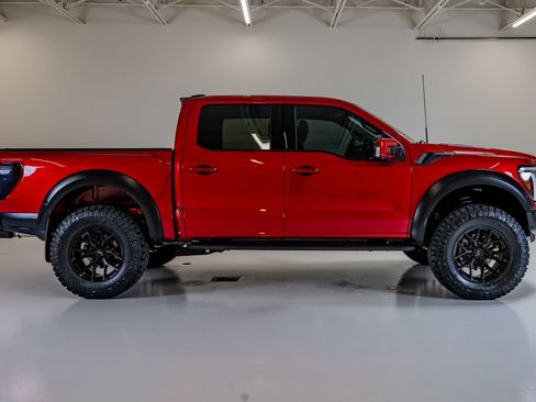 Used 2025 Ford F150 Raptor AWD/4WD image 11