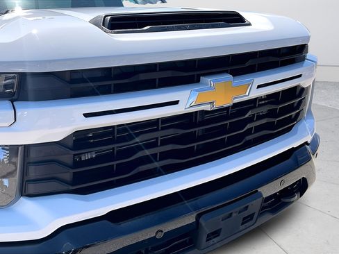 Used 2025 Chevrolet Silverado 2500 Custom w/ Custom Value Package AWD/4WD image 35