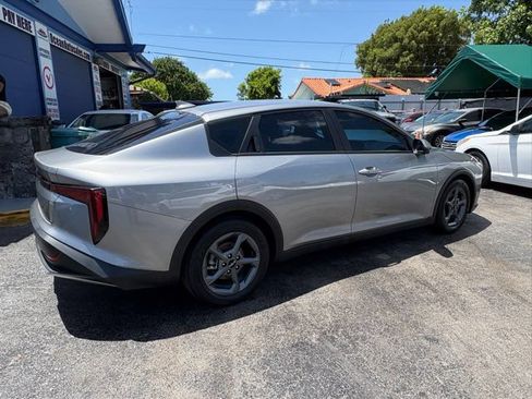 Used 2025 Kia K4 FWD image 5